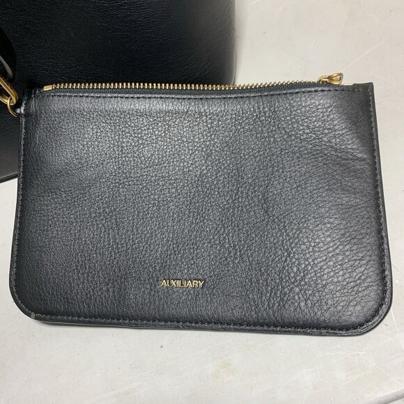 Aritzia Auxiliary Black Leather Tote Bag Purse Carry All + Coin Purse EUC - Picture 12 of 16